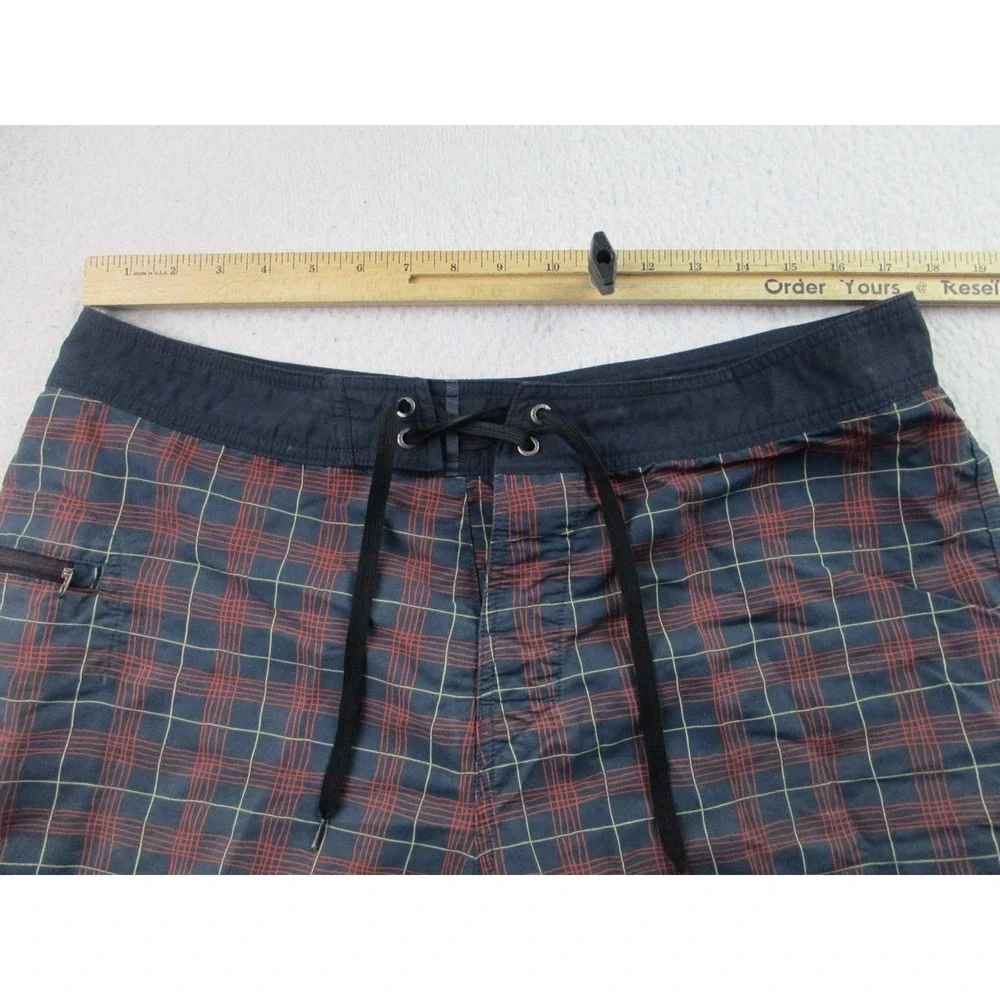 Patagonia Swim Trunks Mens 36 Shorts Nylon Plaid Red‎ Zip Pocket Outdoor Beach